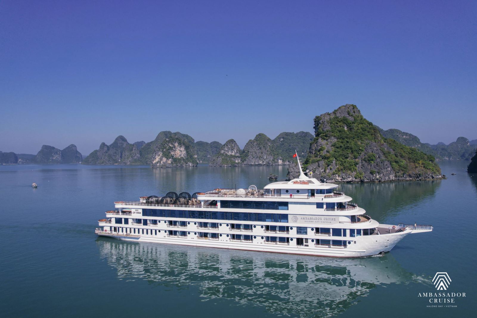 Du Thuyền Ambasador Cruise thăm quan 8 tiếng- Tour Ambassador Day Cruise 8 Hour