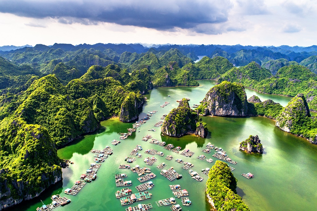 CAT BA ISLAND - LAN HA BAY